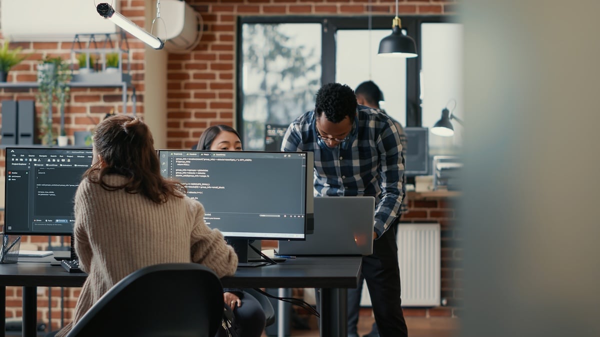 top reasons tech companies are choosing nearshore outsourcing